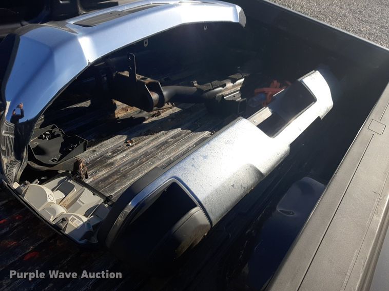 image for item NV9093 2014 Chevrolet Silverado 3500 pickup truck bed