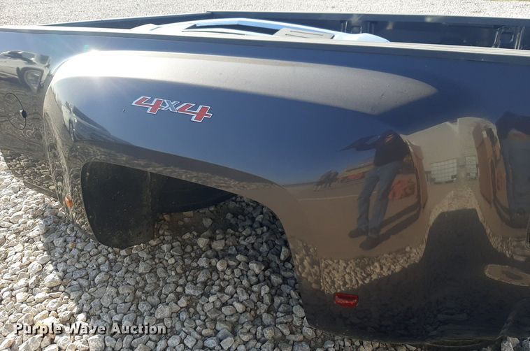 image for item NV9093 2014 Chevrolet Silverado 3500 pickup truck bed