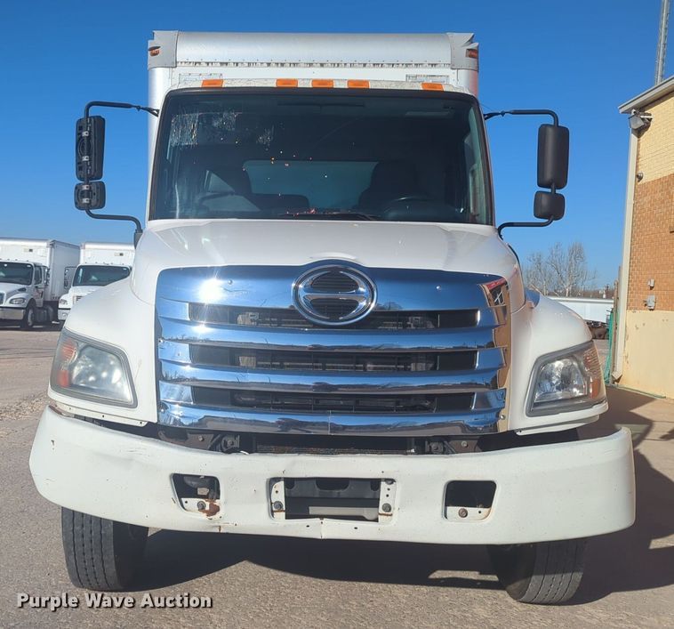 image for item NZ9306 2011 Hino 268 box truck