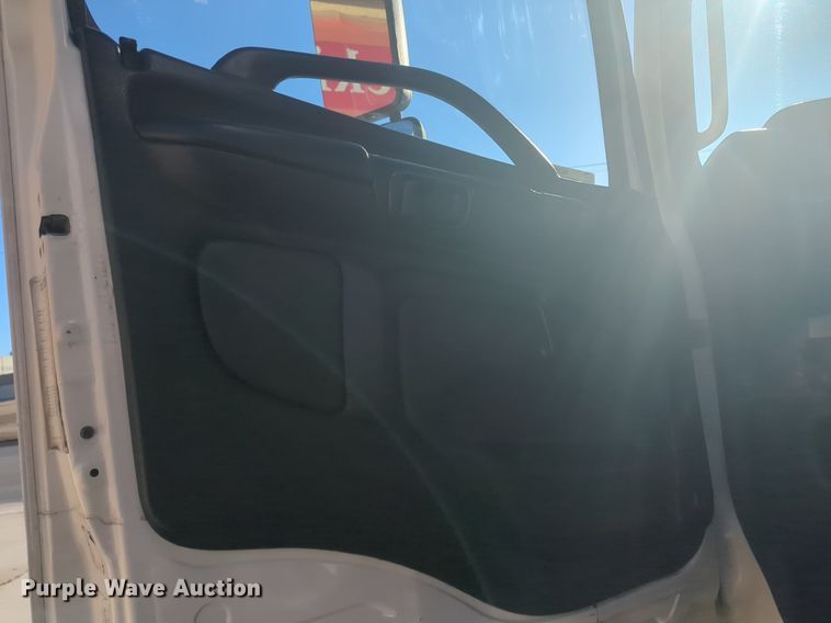 image for item NZ9306 2011 Hino 268 box truck