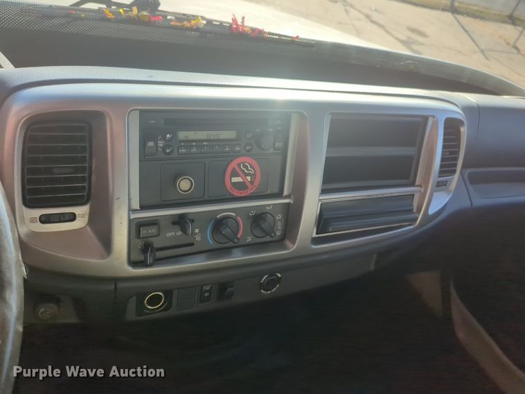 image for item NZ9306 2011 Hino 268 box truck