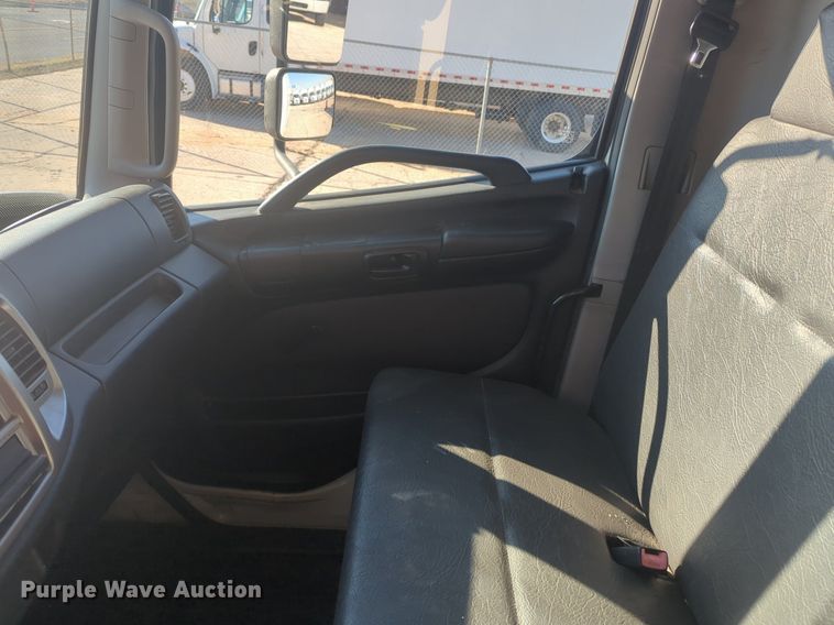 image for item NZ9306 2011 Hino 268 box truck