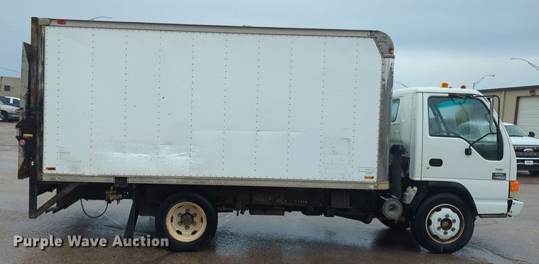 image for item NZ9549 1998 GMC W4500 box truck