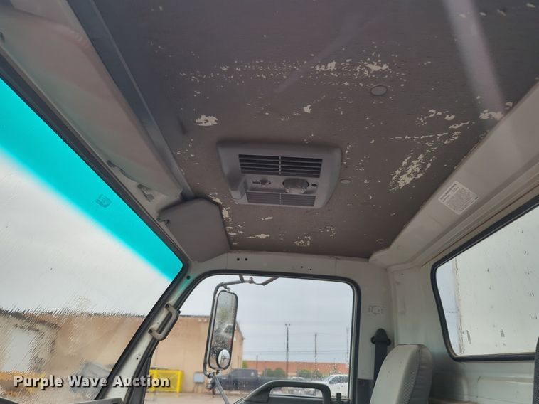 image for item NZ9549 1998 GMC W4500 box truck