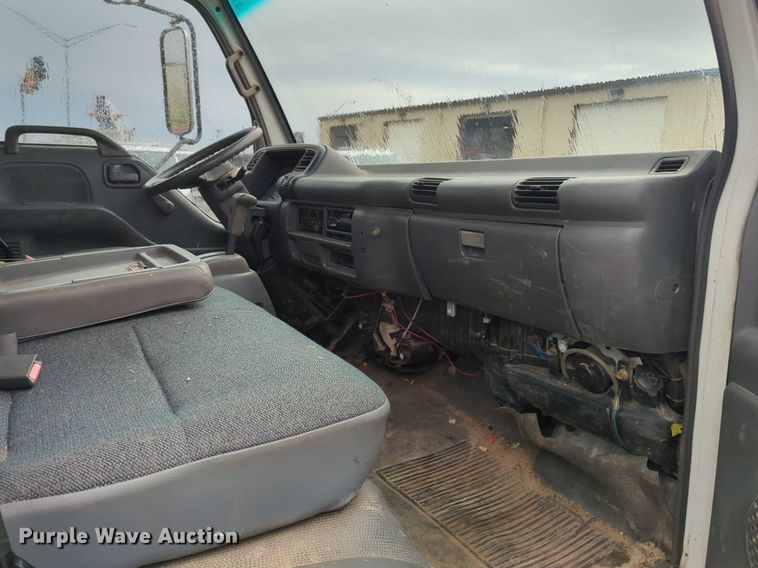 image for item NZ9549 1998 GMC W4500 box truck