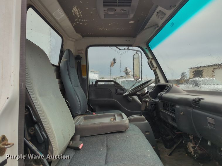 image for item NZ9549 1998 GMC W4500 box truck