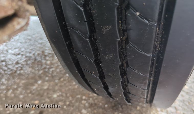 image for item NZ9549 1998 GMC W4500 box truck