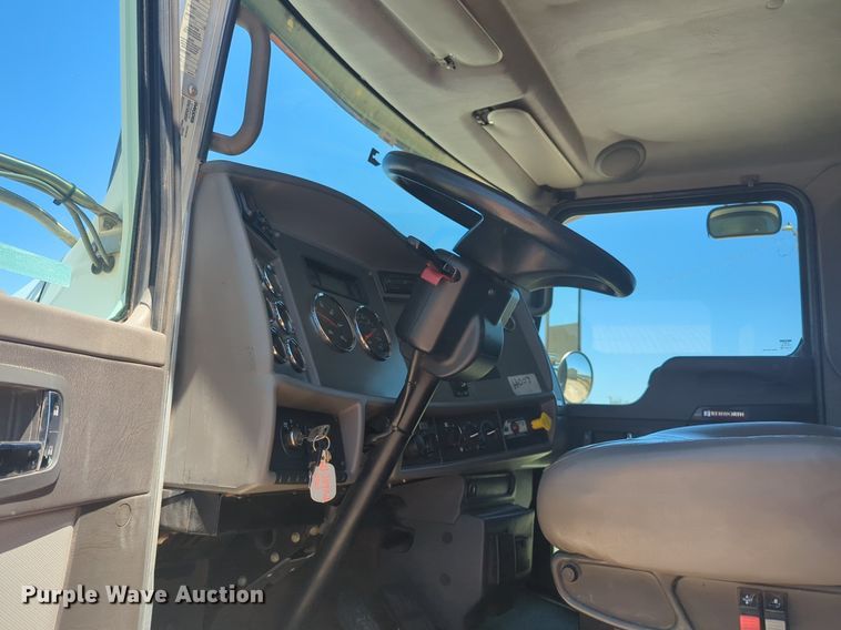 image for item NZ9559 2016 Kenworth T270 dump flatbed truck