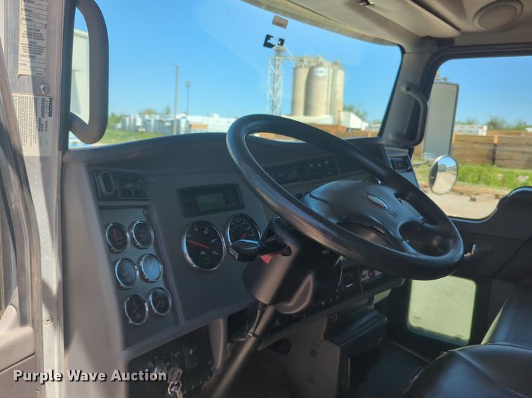 image for item NZ9559 2016 Kenworth T270 dump flatbed truck