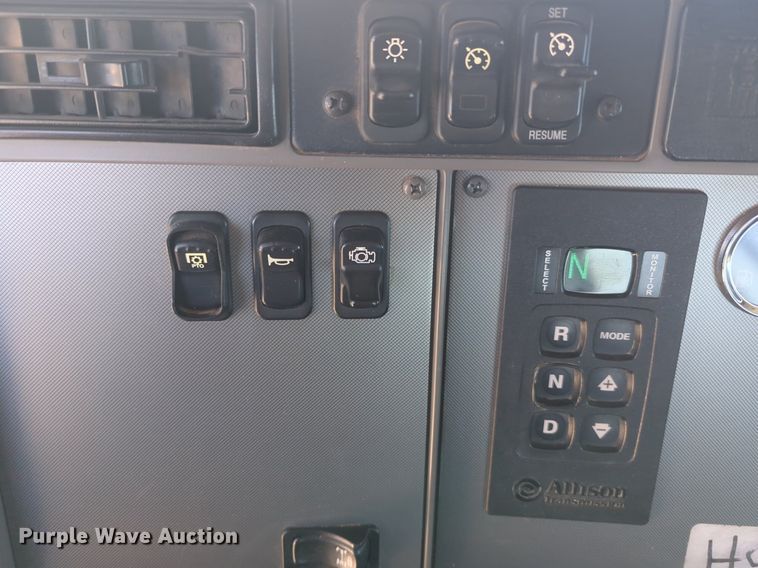 image for item NZ9559 2016 Kenworth T270 dump flatbed truck