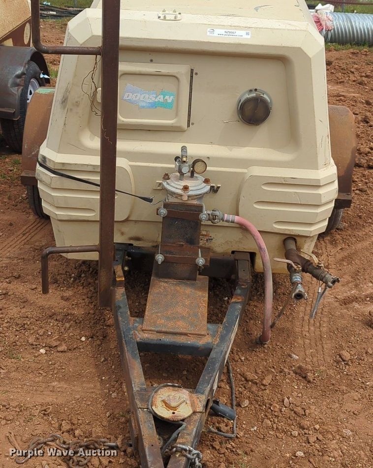 image for item NZ9567 2013 Doosan P185WYM-1-J air compressor