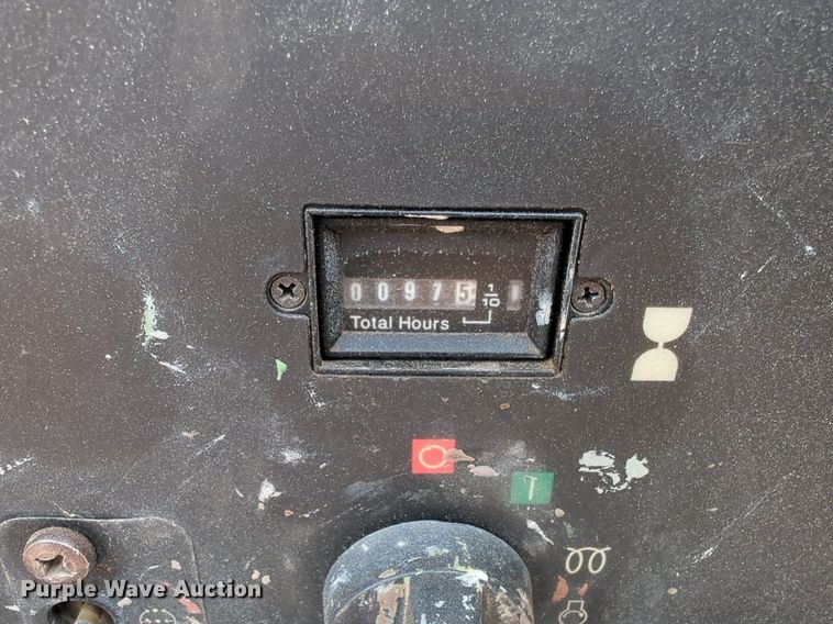 image for item NZ9567 2013 Doosan P185WYM-1-J air compressor