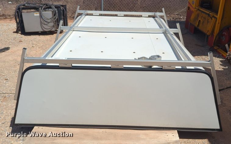 image for item NZ9597 Leer pickup truck bed topper