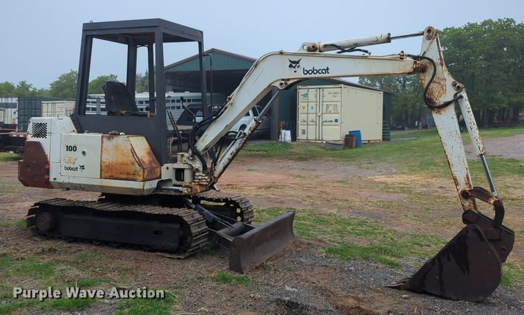 image for item NZ9600 1989 Bobcat 100 mini excavator