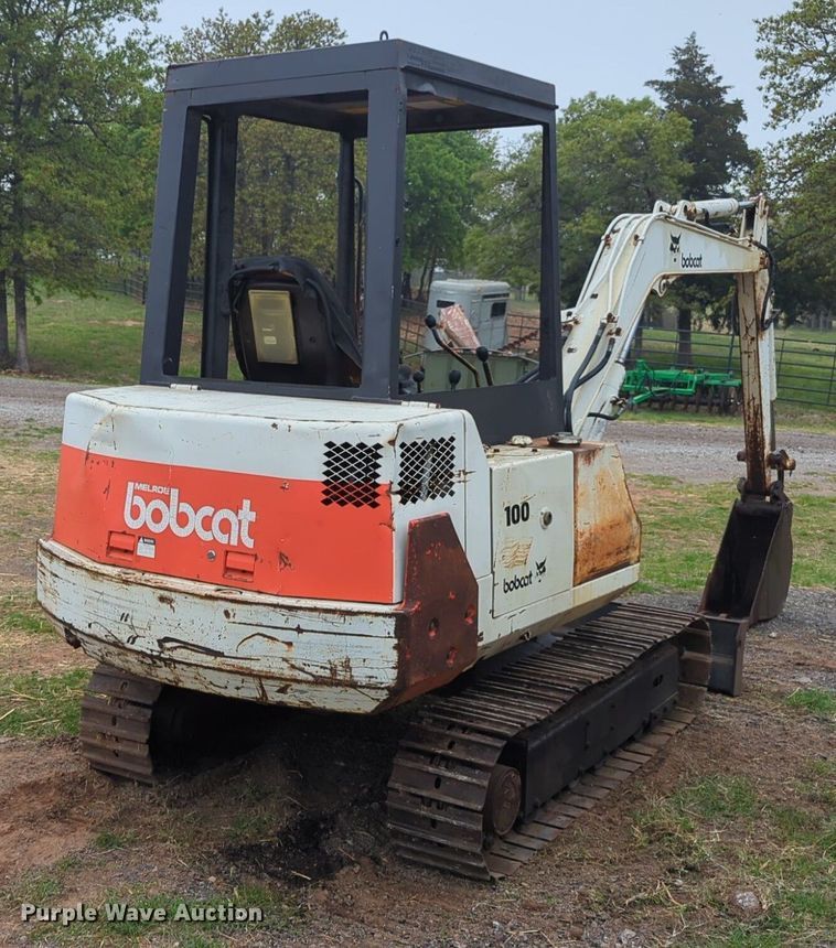 image for item NZ9600 1989 Bobcat 100 mini excavator