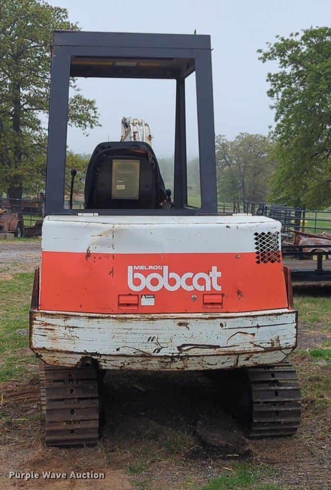 image for item NZ9600 1989 Bobcat 100 mini excavator