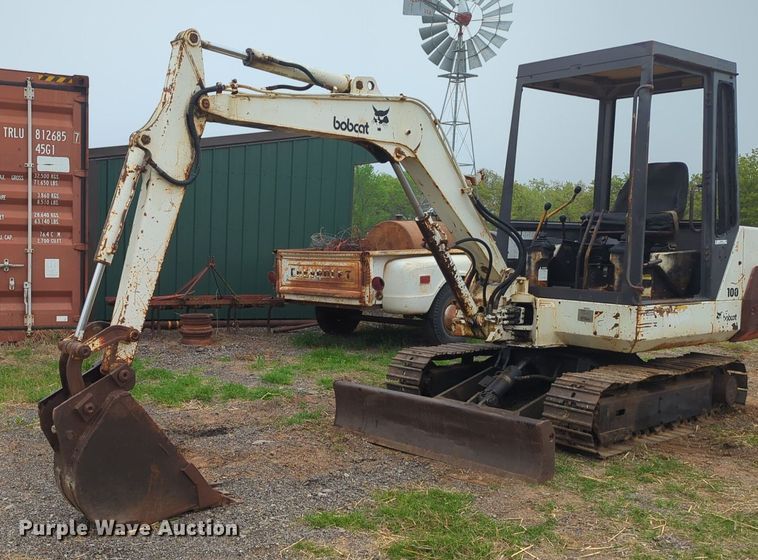 image for item NZ9600 1989 Bobcat 100 mini excavator