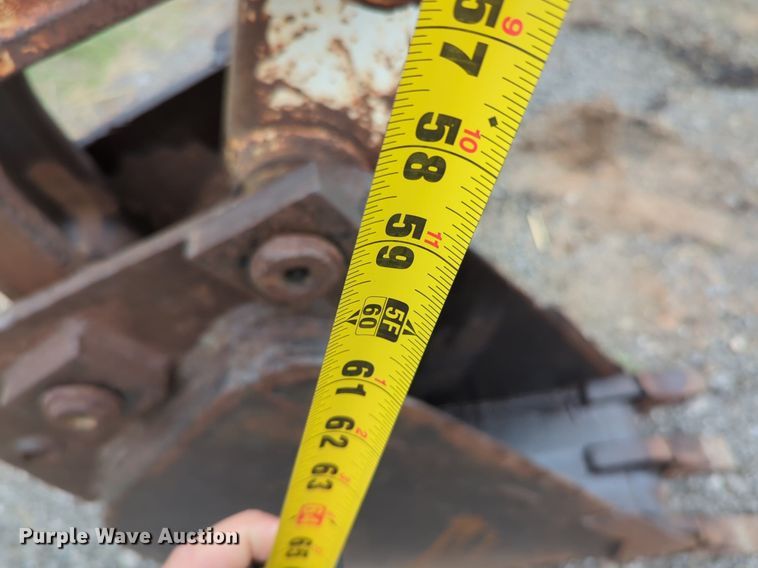 image for item NZ9600 1989 Bobcat 100 mini excavator