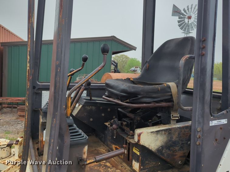 image for item NZ9600 1989 Bobcat 100 mini excavator