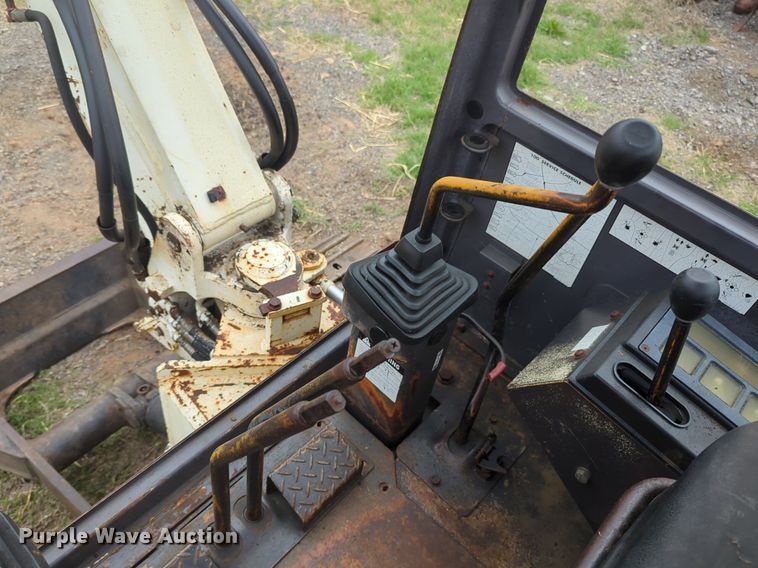 image for item NZ9600 1989 Bobcat 100 mini excavator