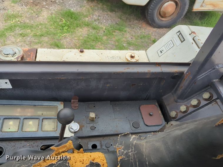 image for item NZ9600 1989 Bobcat 100 mini excavator