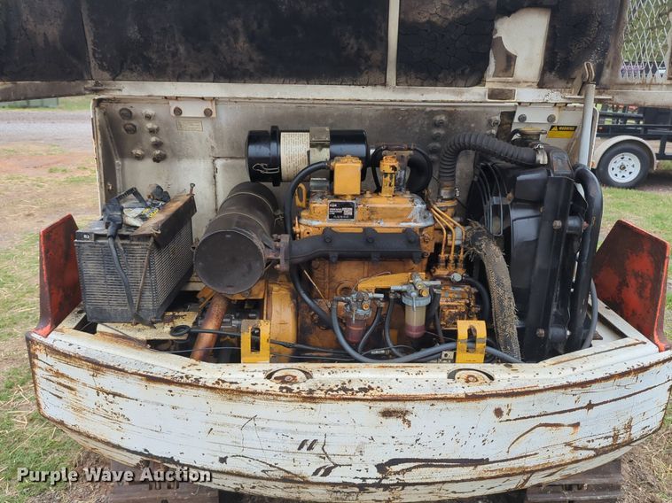 image for item NZ9600 1989 Bobcat 100 mini excavator