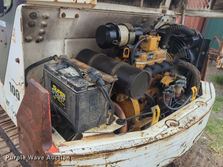 image for item NZ9600 1989 Bobcat 100 mini excavator