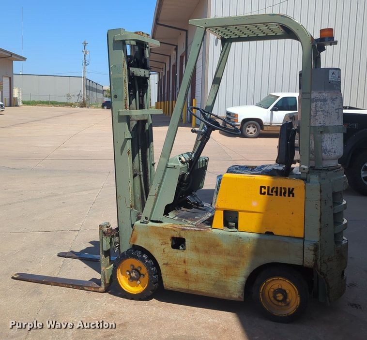image for item NZ9617 Clark C20 forklift
