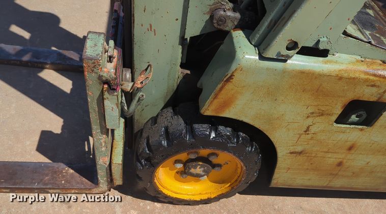 image for item NZ9617 Clark C20 forklift