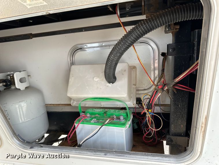 image for item OA9707 2001 Gulf Stream camper