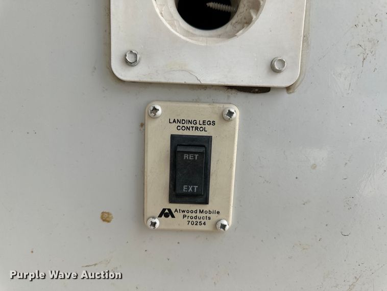 image for item OA9707 2001 Gulf Stream camper