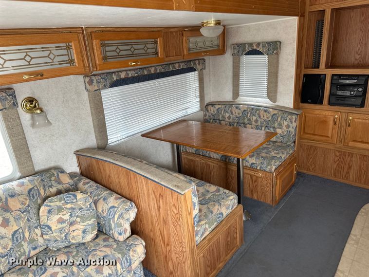 image for item OA9707 2001 Gulf Stream camper