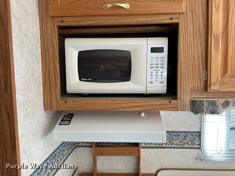 image for item OA9707 2001 Gulf Stream camper