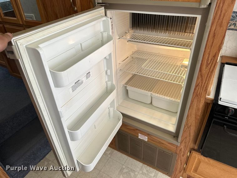 image for item OA9707 2001 Gulf Stream camper