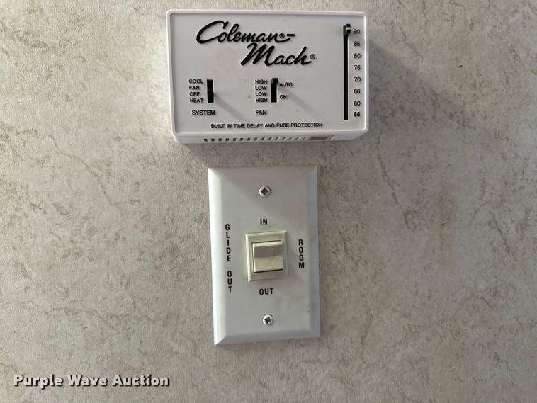 image for item OA9707 2001 Gulf Stream camper