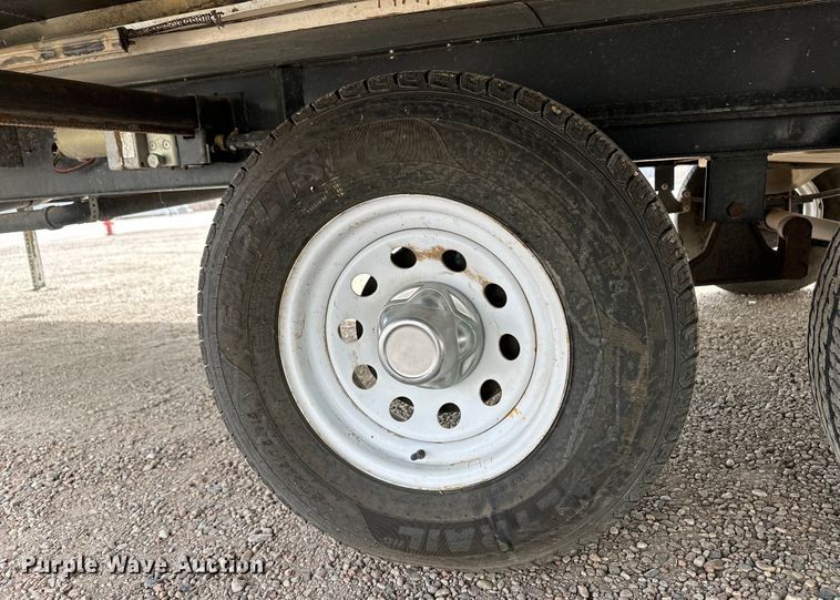 image for item OA9707 2001 Gulf Stream camper