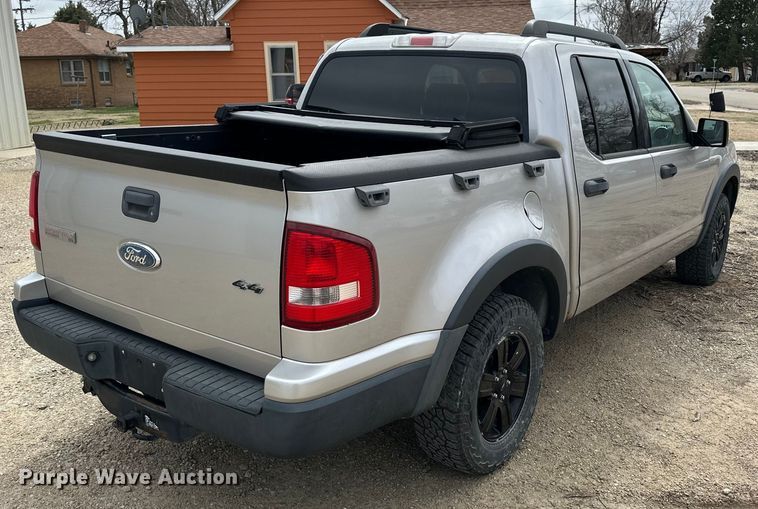 image for item OE9024 2007 Ford Explorer Sport Trac pickup truck