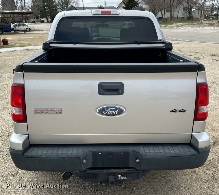 image for item OE9024 2007 Ford Explorer Sport Trac pickup truck