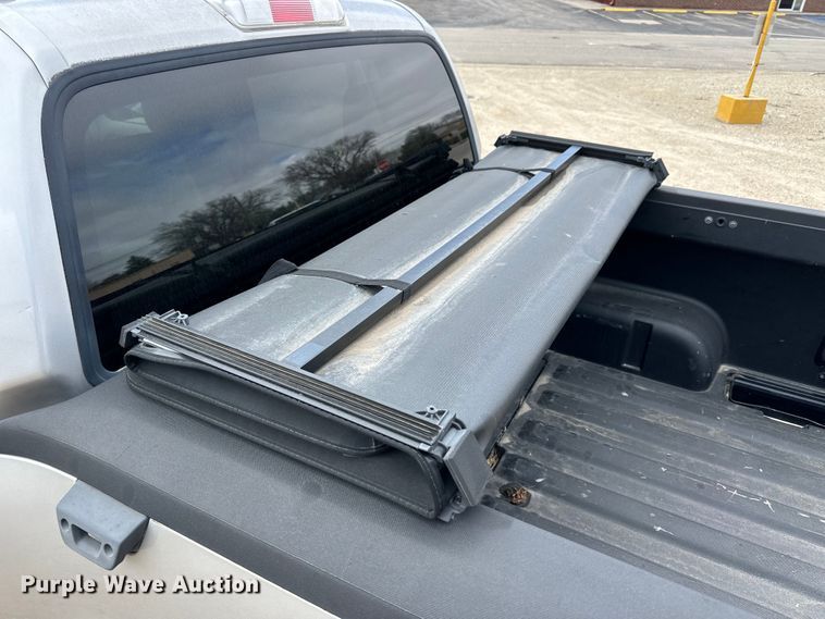 image for item OE9024 2007 Ford Explorer Sport Trac pickup truck