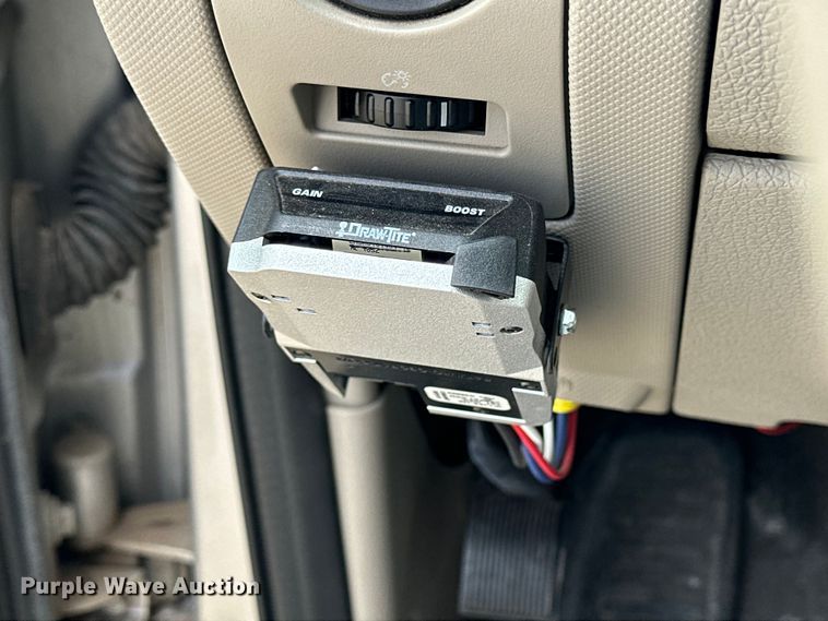 image for item OE9024 2007 Ford Explorer Sport Trac pickup truck