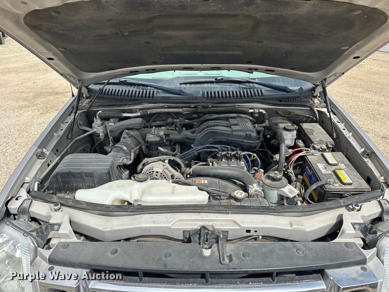 image for item OE9024 2007 Ford Explorer Sport Trac pickup truck