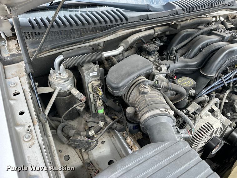 image for item OE9024 2007 Ford Explorer Sport Trac pickup truck