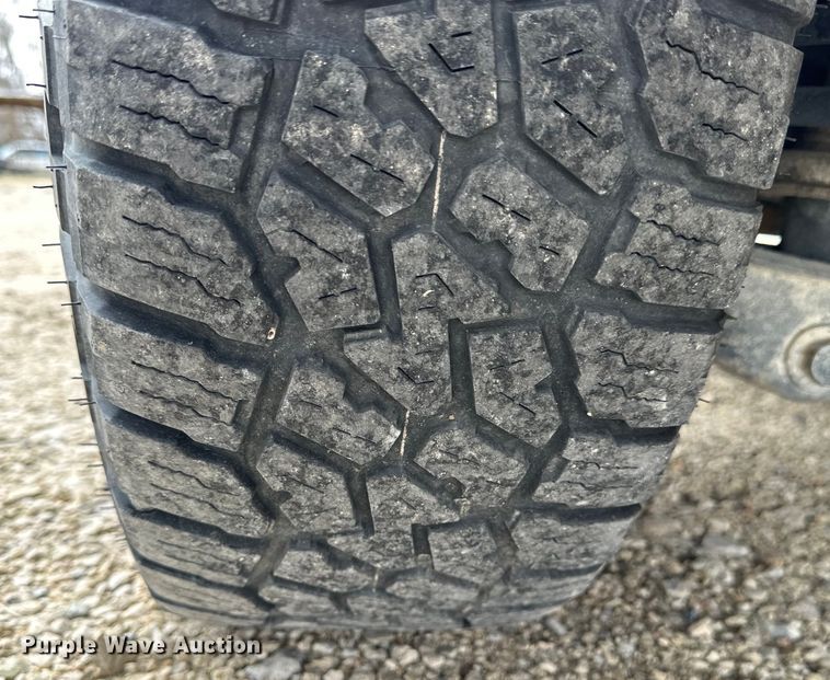 image for item OE9024 2007 Ford Explorer Sport Trac pickup truck