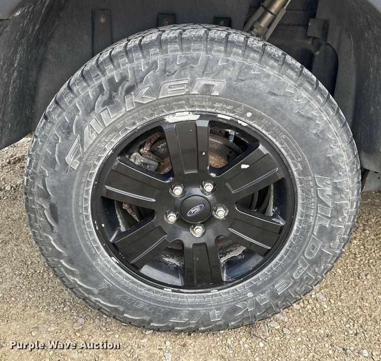 image for item OE9024 2007 Ford Explorer Sport Trac pickup truck
