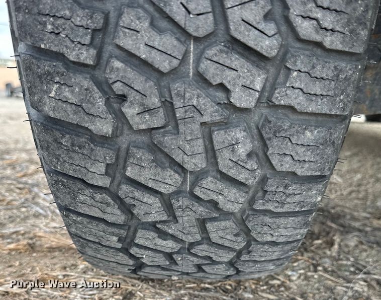 image for item OE9024 2007 Ford Explorer Sport Trac pickup truck