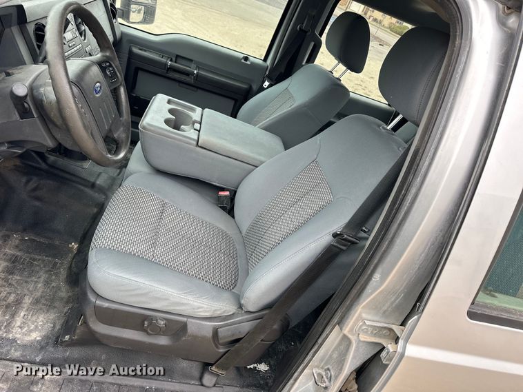 image for item OE9026 2015 Ford F250 Super Duty Crew Cab pickup truck