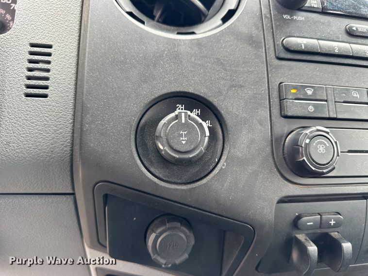 image for item OE9026 2015 Ford F250 Super Duty Crew Cab pickup truck