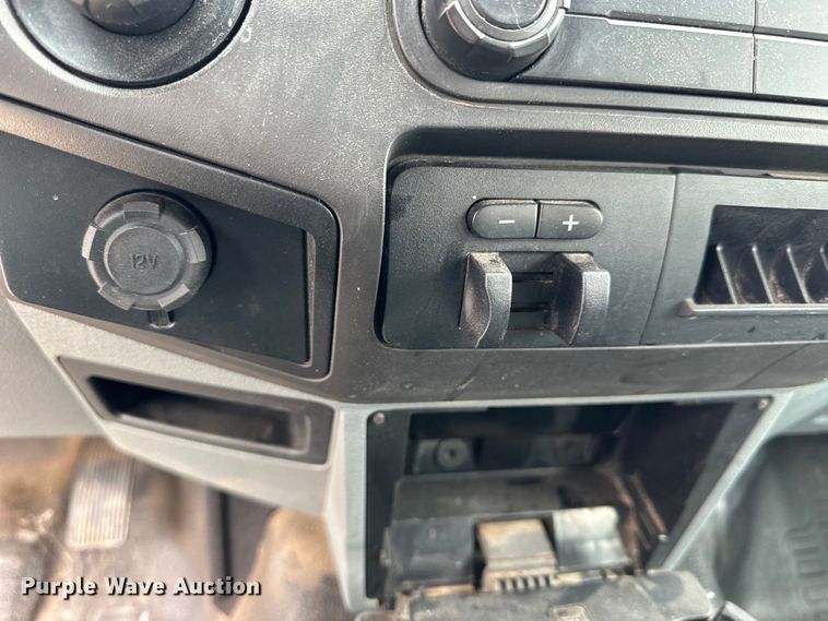 image for item OE9026 2015 Ford F250 Super Duty Crew Cab pickup truck