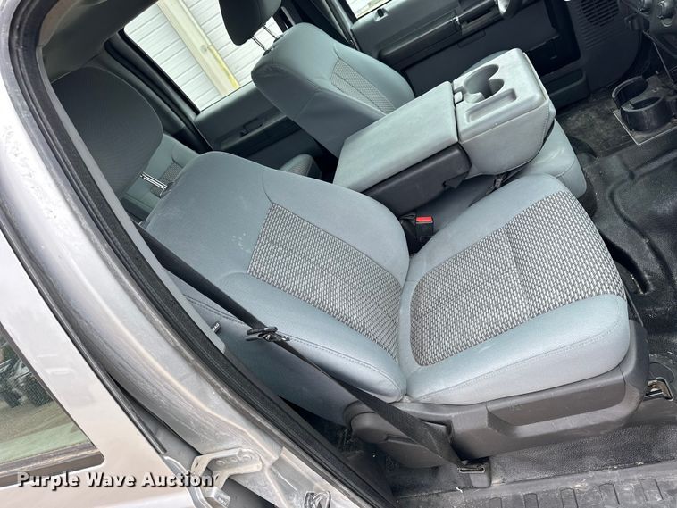 image for item OE9026 2015 Ford F250 Super Duty Crew Cab pickup truck