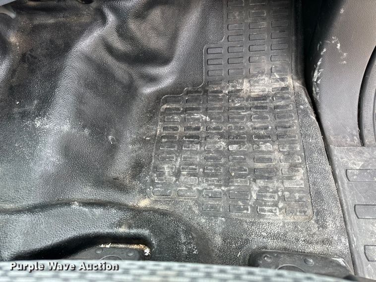 image for item OE9026 2015 Ford F250 Super Duty Crew Cab pickup truck
